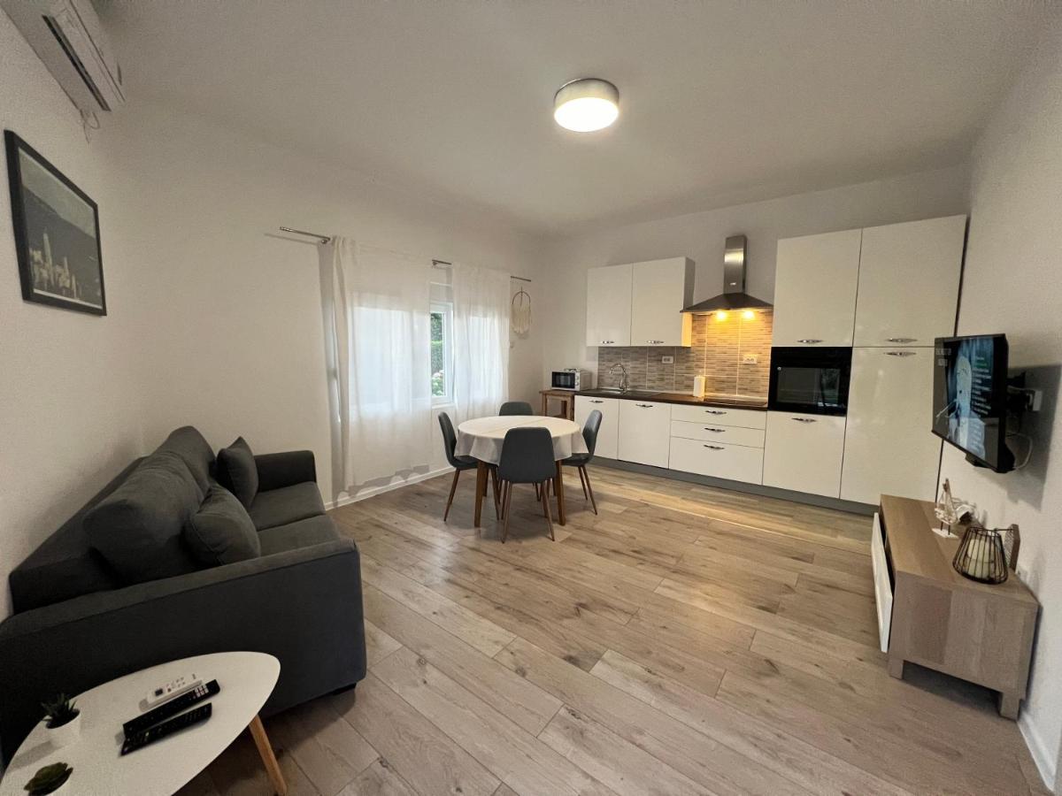 Kaala Apartments Supetarska Draga Eksteriør billede